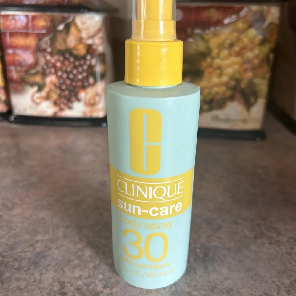 Clinique Sun Care Lot Body  SPF 30 City block Face SPF 13  New And HTF